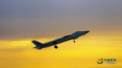 <strong>研判分歧疆</strong>